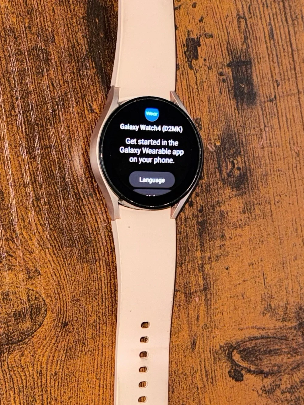 Samsung Galaxy Watch4 Silver Case with Light Pink Beige Band